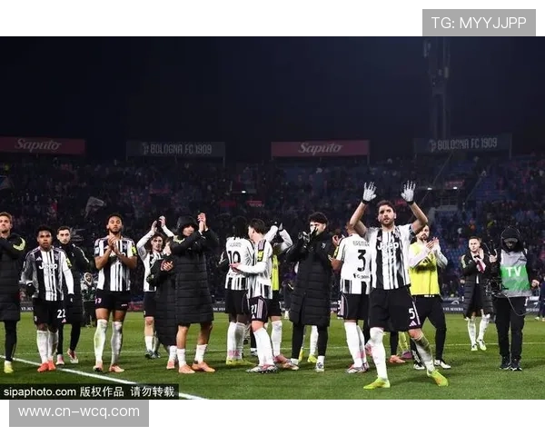 巴萨密切关注伯恩茅斯中卫塞内西，球员今夏可能自由转会